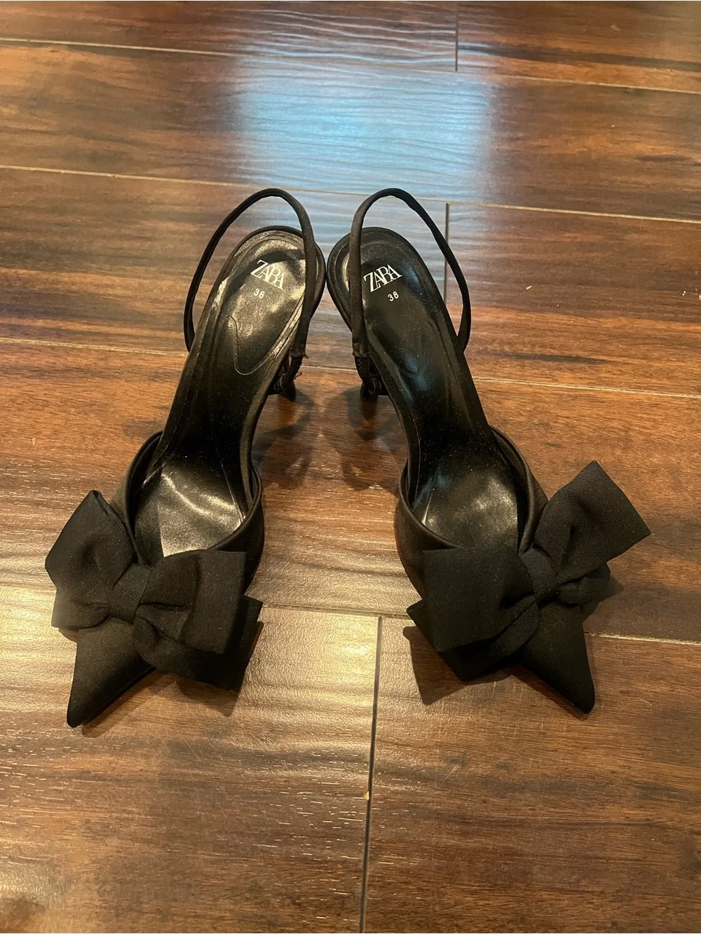 Zara Black Pointed-Toe Slingback Heels with Bow - Picture 2 of 3